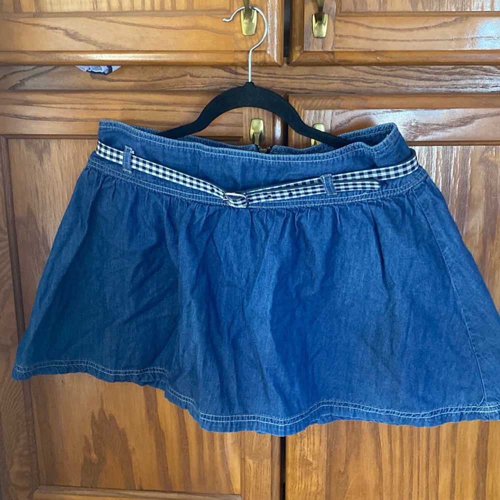 Celebrity Pink denim skirt with belt